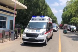 國六福特新世代V348監護型負壓救護車發往南江縣人民醫院